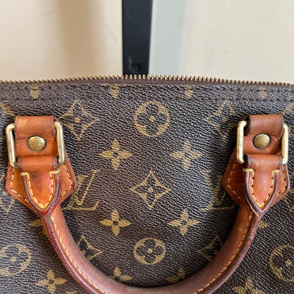 Louis Vuitton Monogram Speedy 30 - Picture 6 of 16